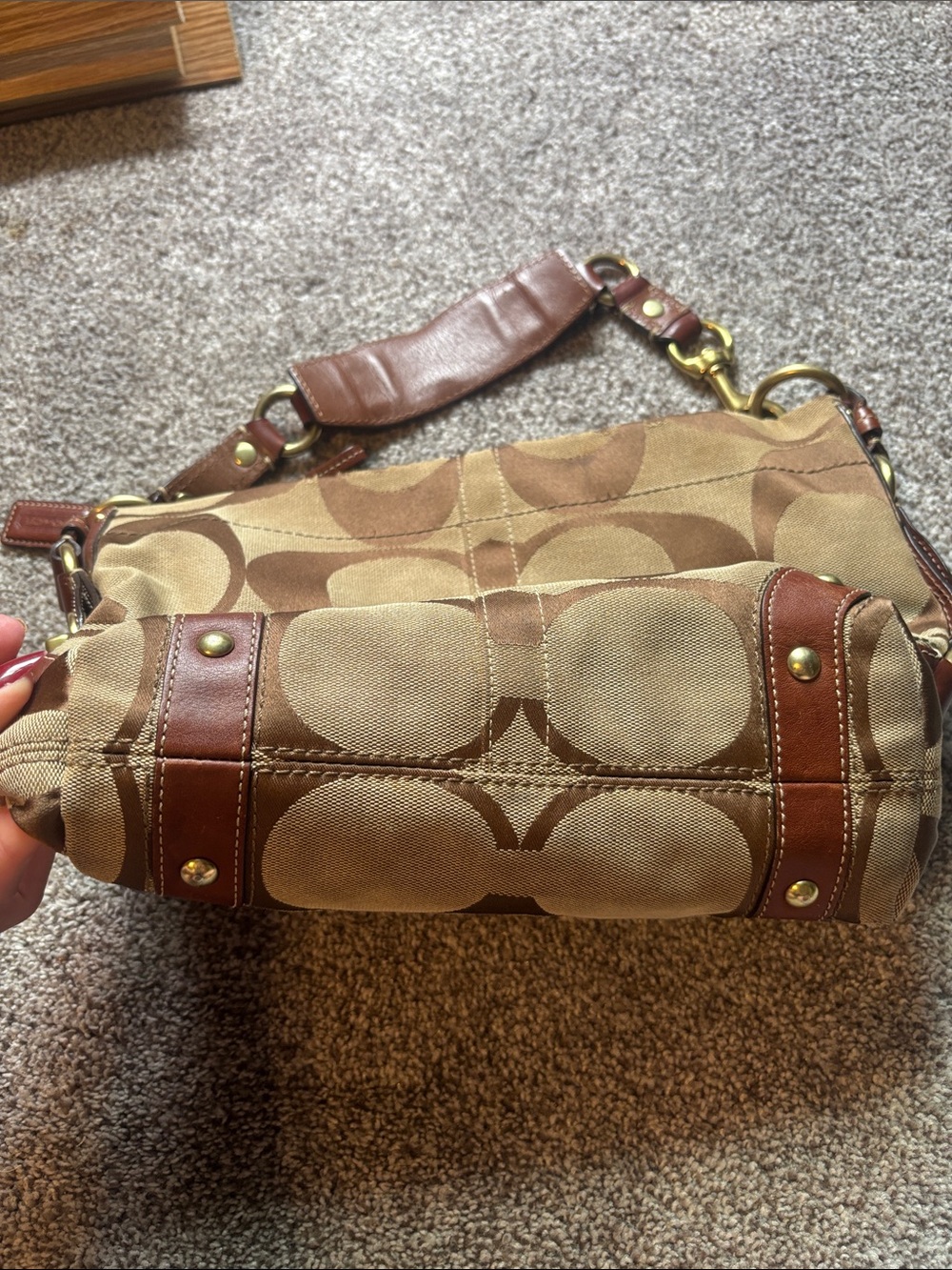Coach Brown Signature Canvas Shoulder Bag with Matching Wallet - Picture 4 of 9
